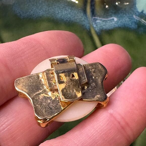 Vintage Added Extras NYC Art Deco Shoe Clips Pearl & Gold - Picture 2 of 3